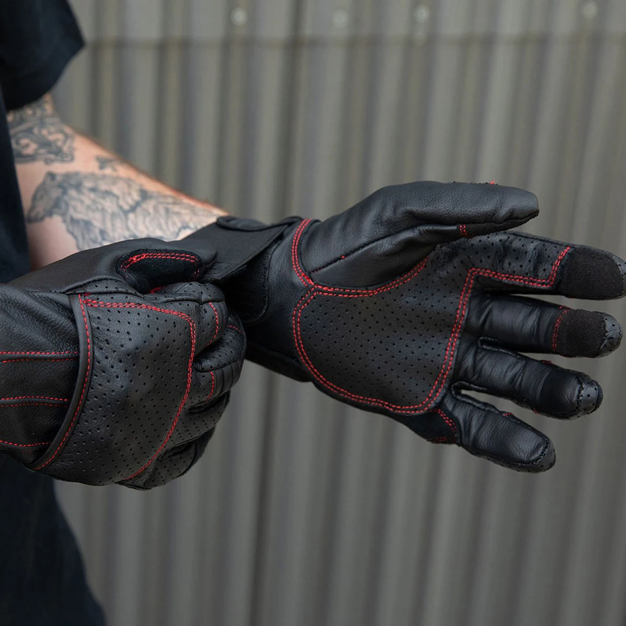 Biltwell Borrego CE Leather Gloves - Black/Red 7 Biltwell Borrego CE Leather Gloves - Black/Red - Image 5