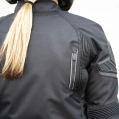 Icon AutoMag 2 Women's Jacket - Stealth -Cycling Apparel Store Icon AutoMag 2 Womens Jacket Stealth 8 37761.1535122144